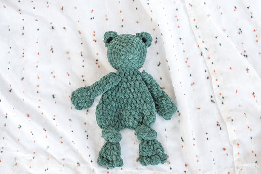 Frog Lovey | 16"