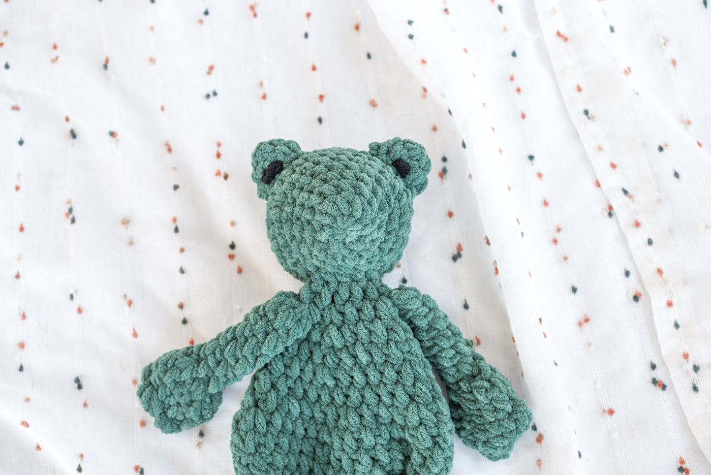 Frog Lovey