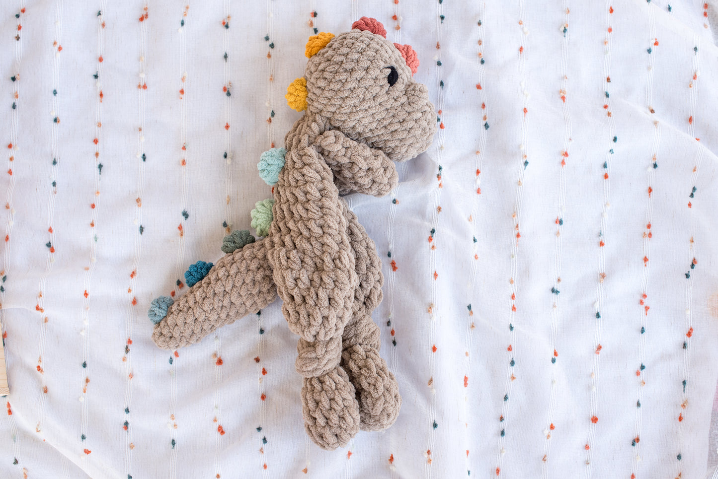 Neutral Dino Lovey