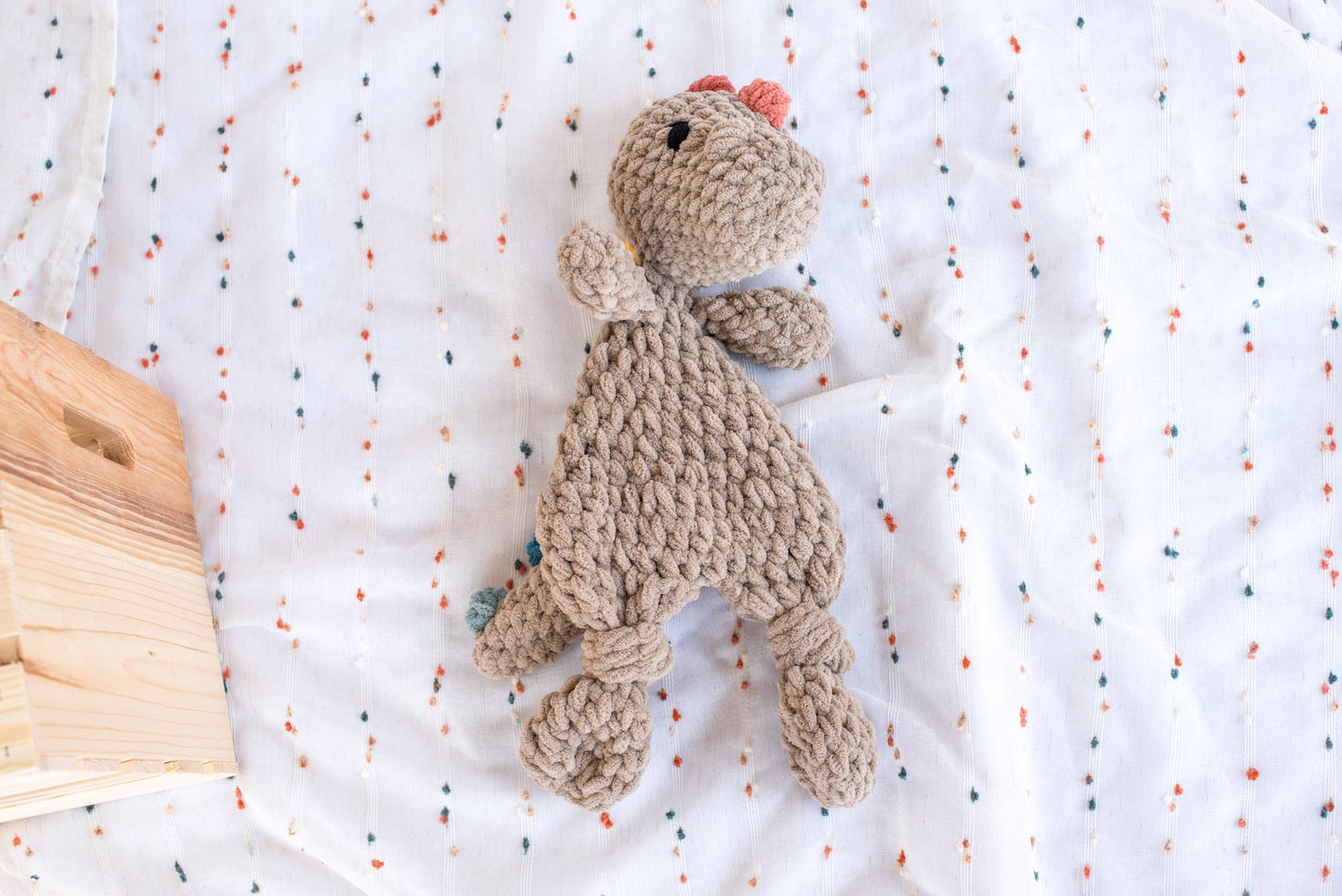 Neutral Dino Lovey