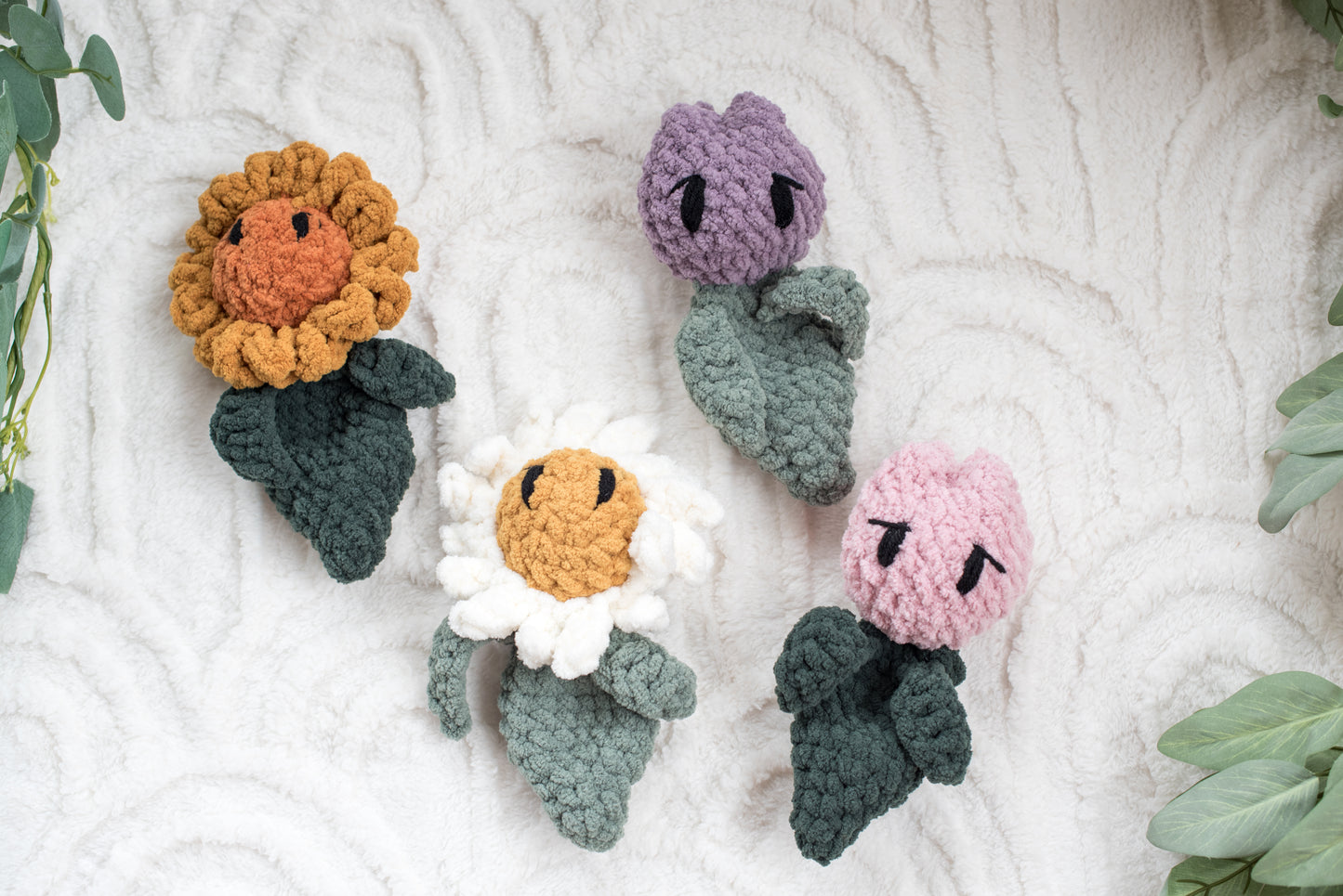 Mini Flower Lovey