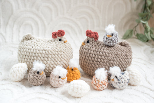 Mama Hen and Chicks Set