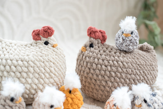 Mama Hen and Chicks Set